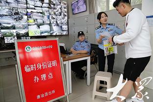 邮报：利物浦、枪手、蓝军和纽卡等队关注森林21岁后卫穆里略